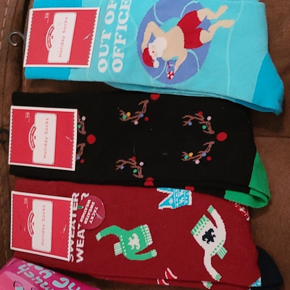 8 pairs of socks one price